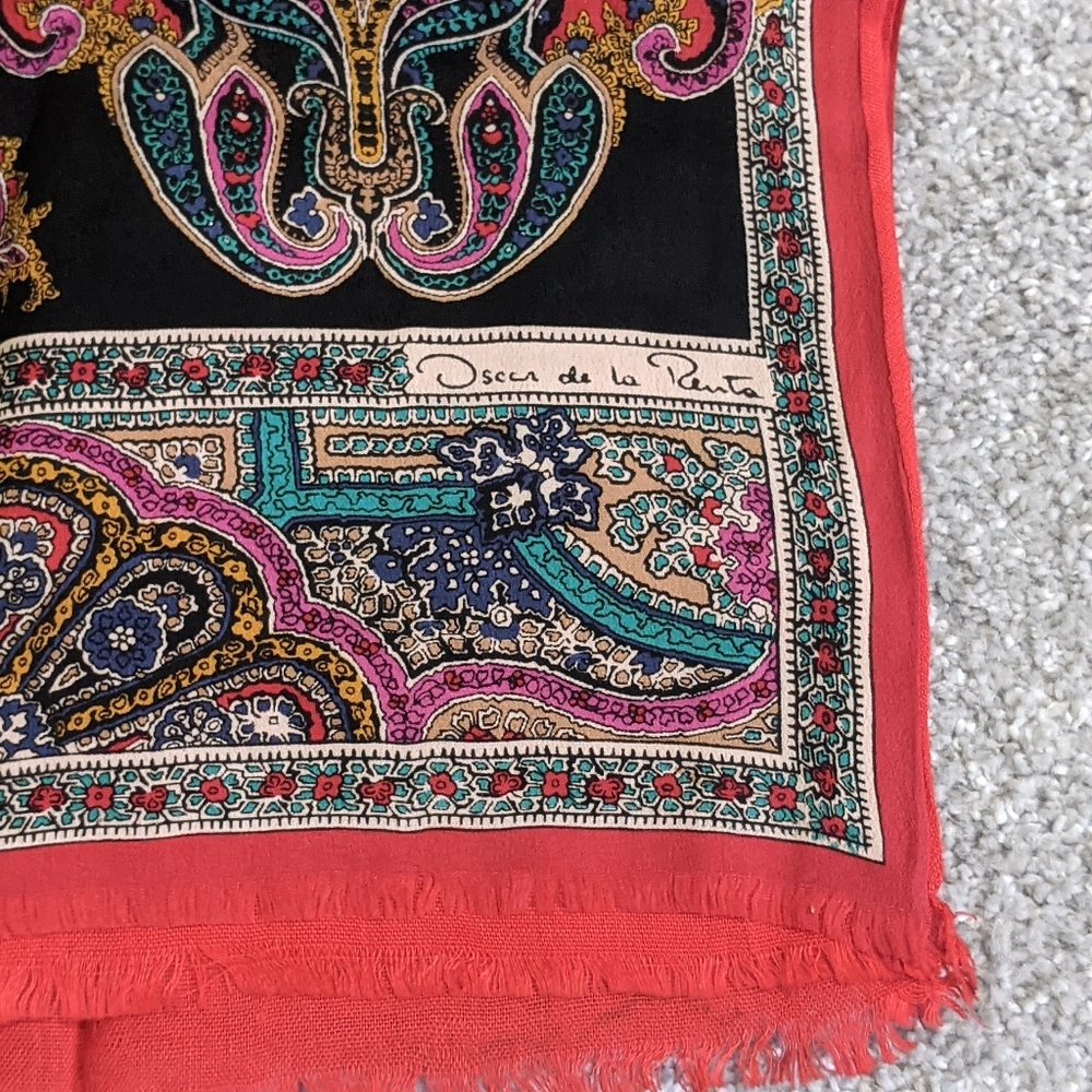 Oscar de la Renta paisley oblong silk scarf - Picture 5 of 5